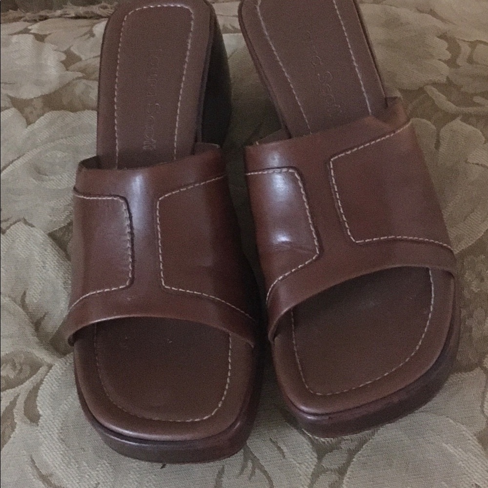 Woman wedge